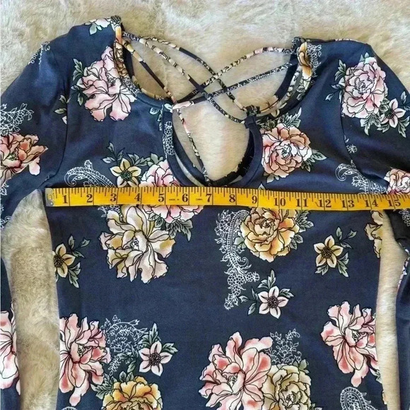 Forever 21 Women's Navy Blue and floral Dress size small - Picture 8 of 10